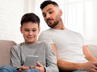 Should you read your child's texts?